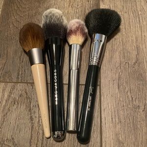 High end and drug store powder brush set